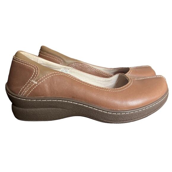L.L.BEAN Womens  Brown Leather Slip on Wedge Loafers Split Toe - Picture 1 of 5